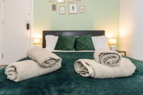 Five Seasons Liverpool City - Modern Studios near Anfield